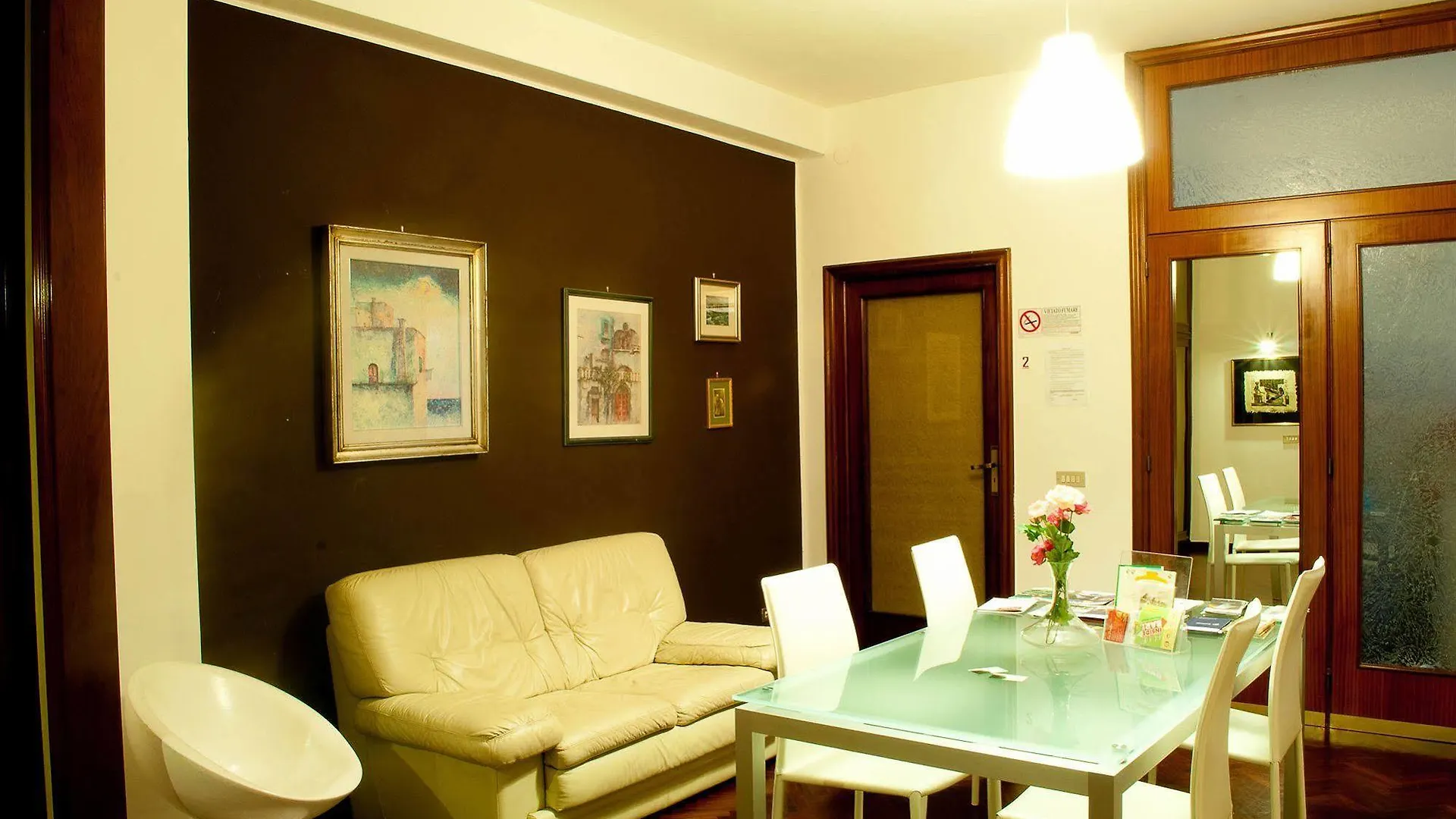 ** Guest house Melo Accommodations Bari Italy