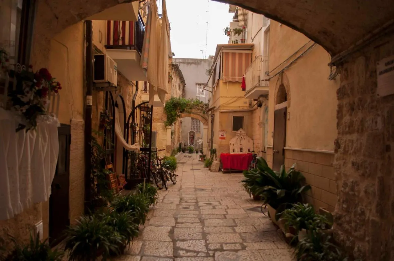 Melo Accommodations Bari 2*,  Italië